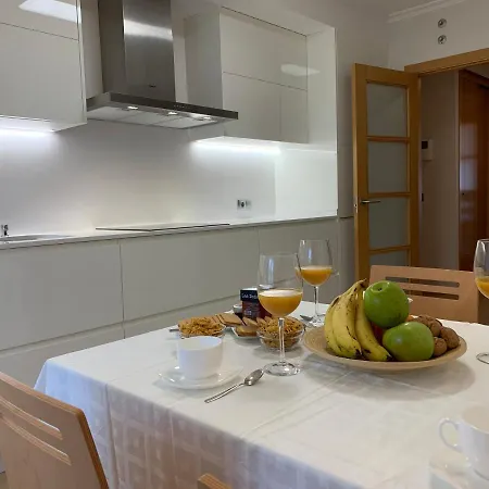 Apartamento Con Vistas Muy Bien Ubicado