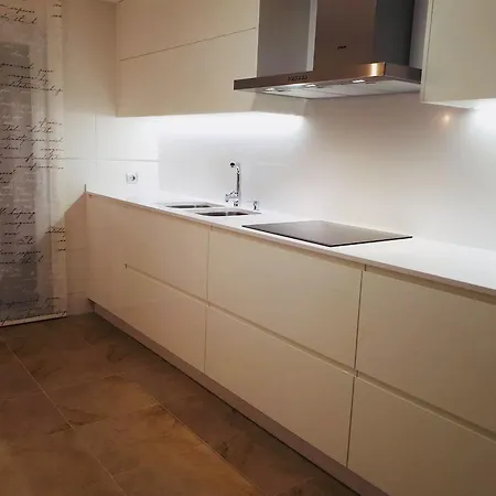Apartamento Con Vistas Muy Bien Ubicado *